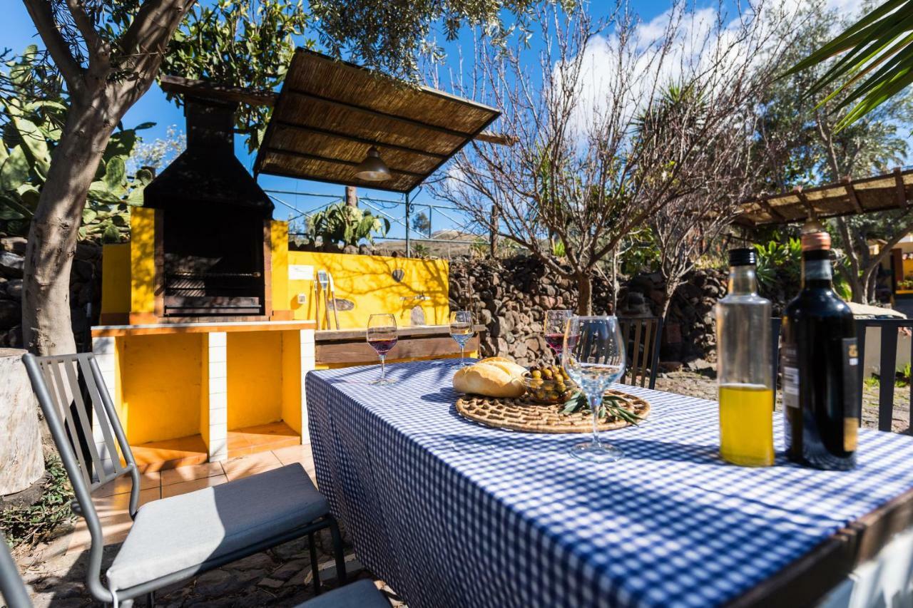 Bohemian Hideaway Finca - 2 Unique Houses With Shared Pool Santa Lucia 외부 사진